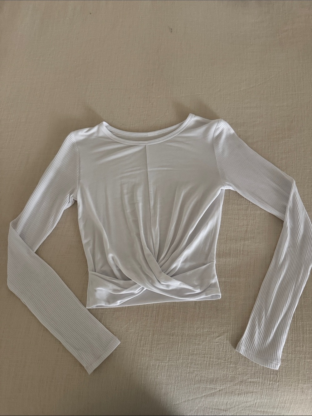 ALO Yoga White Twist-Front Long Sleeve Crop Top